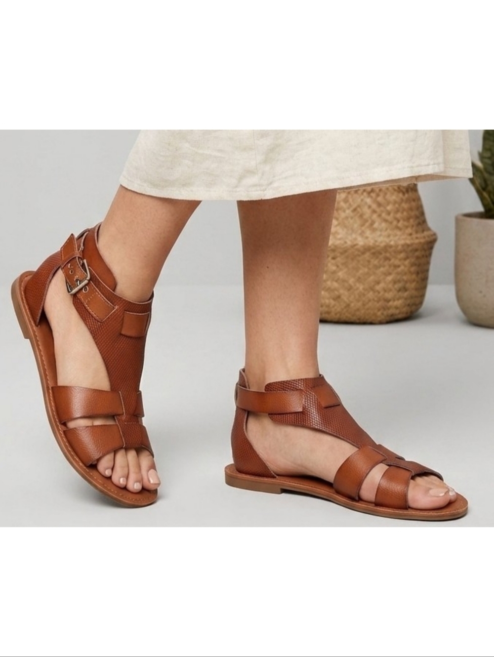 American Eagle Outfitters Faux Leather Gladiator Sandals Brown Size 6